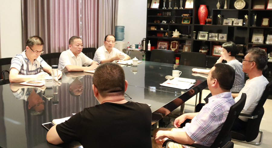 温岭市人大常委会社会建设工委项根法主任一行莅临美机开展事情督查并调研